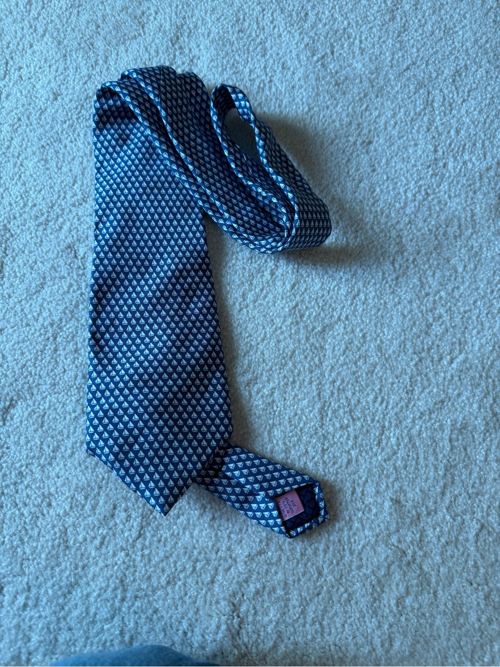 VINEYARD VINES TIE